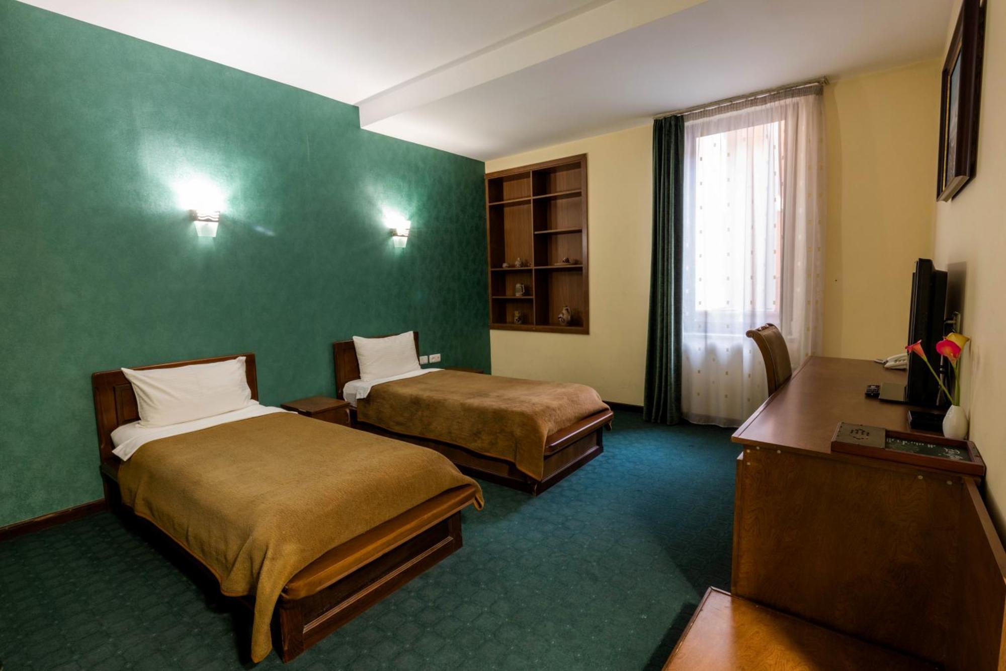 Ararat Hotel Jerevan Buitenkant foto