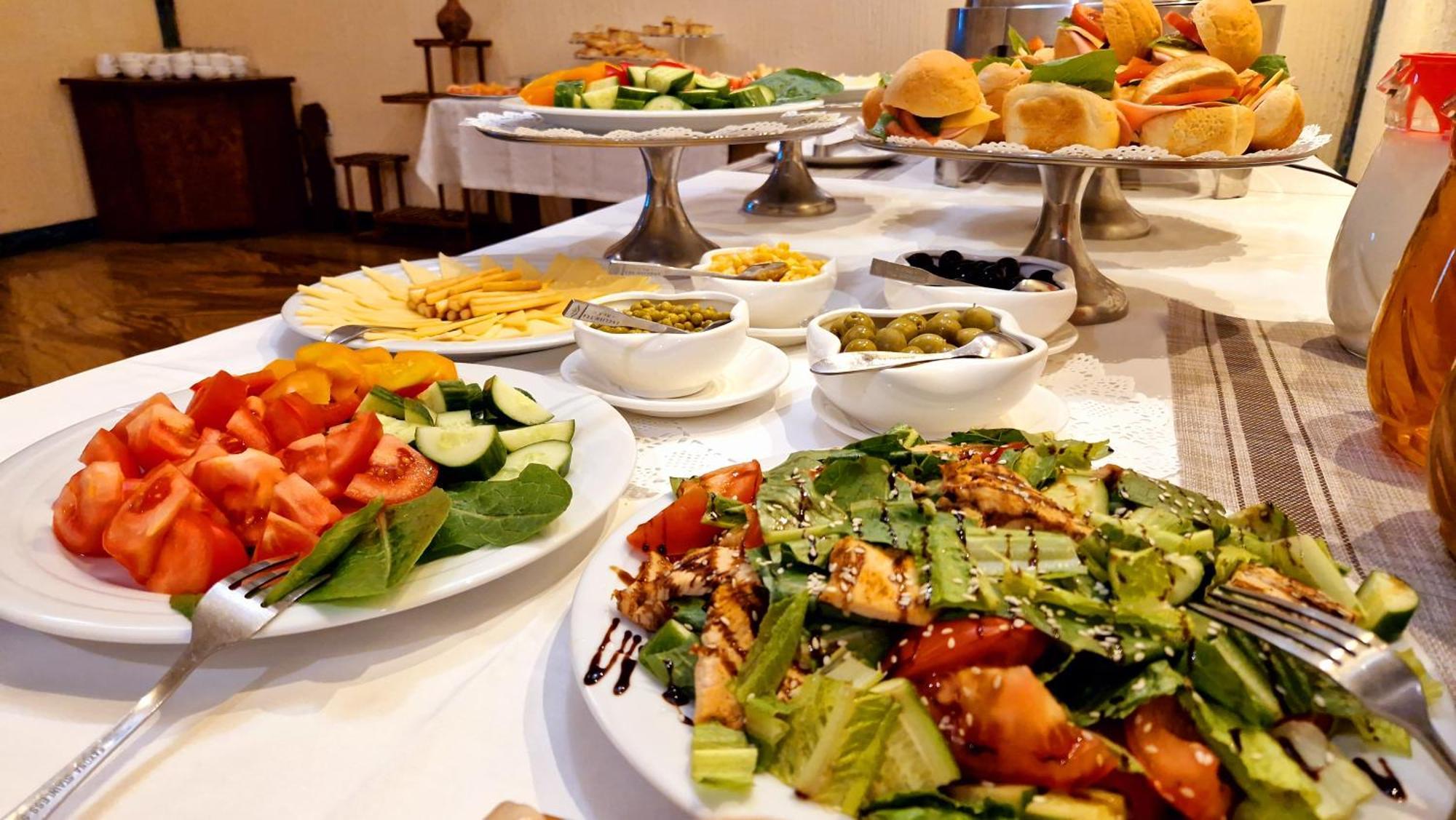 Ararat Hotel Jerevan Buitenkant foto