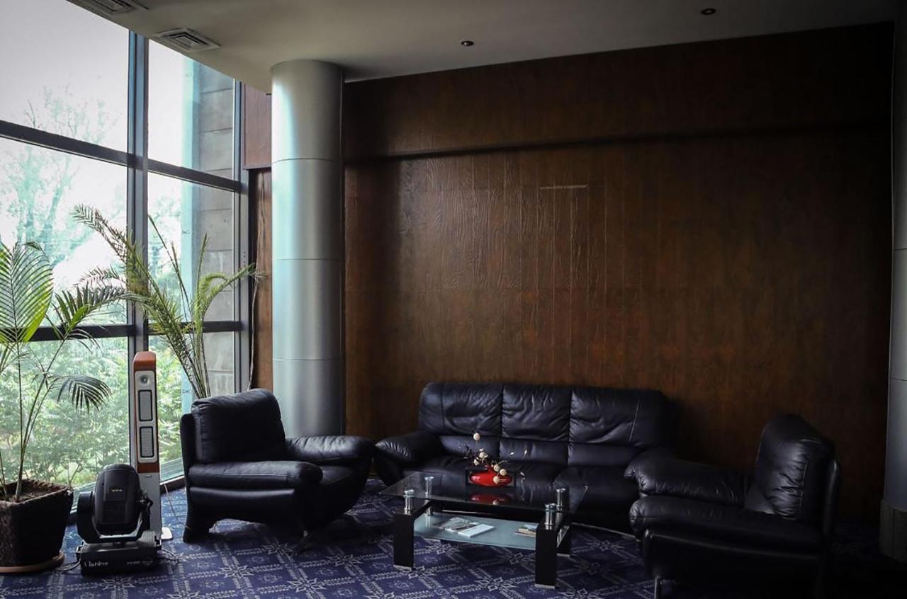 Ararat Hotel Jerevan Buitenkant foto